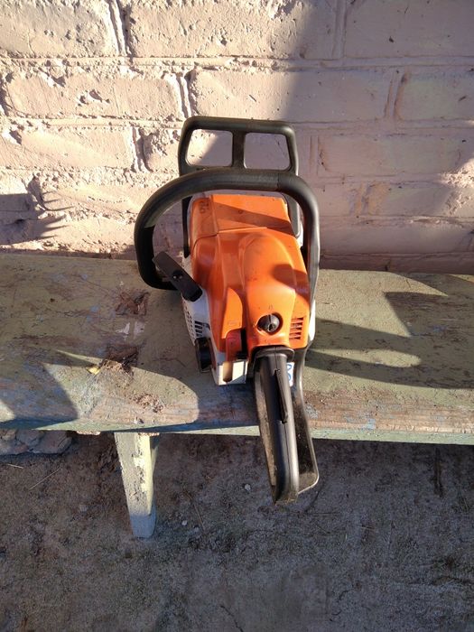 Продам бензопилу STIHL MS 180