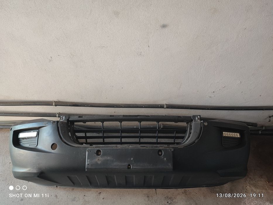 Tenho um parachoque frontal da Volkswagen Crafter