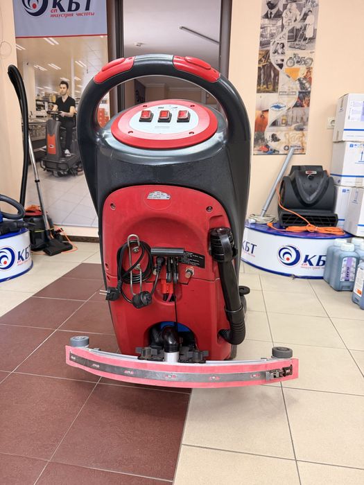 Підлогомийна машина Nilfisk Viper Karcher