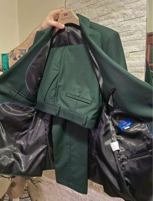 Garnitur w kolorze butelki