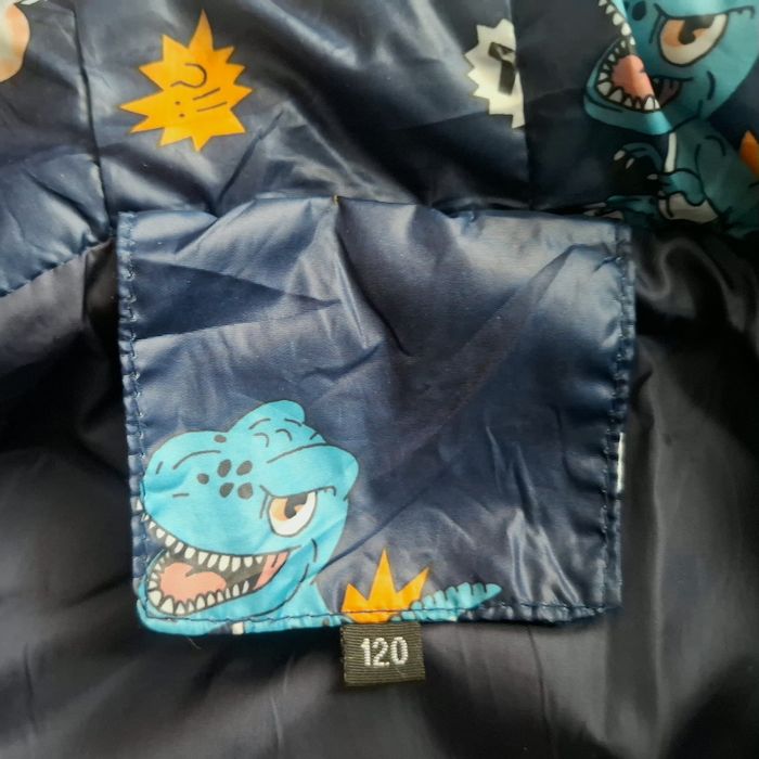 Granatowa kurtka zimowa z kapturem