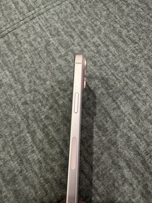 iPhone 15 128gb Pink Icloud Lock (На запчасти)