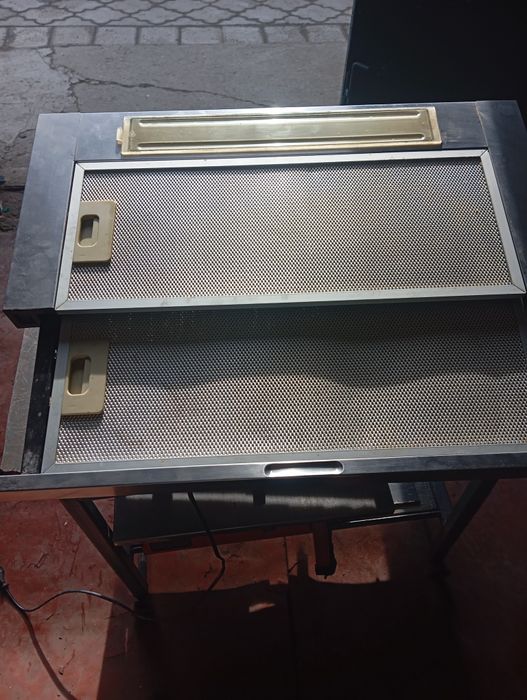 Витяжка відсувна вживана