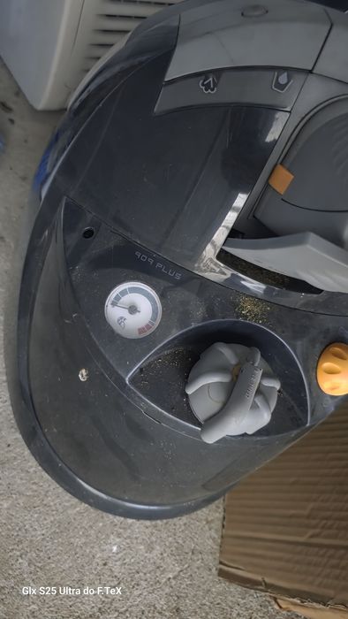 Maquina vapor/aspiração unitekno 909 plus usada