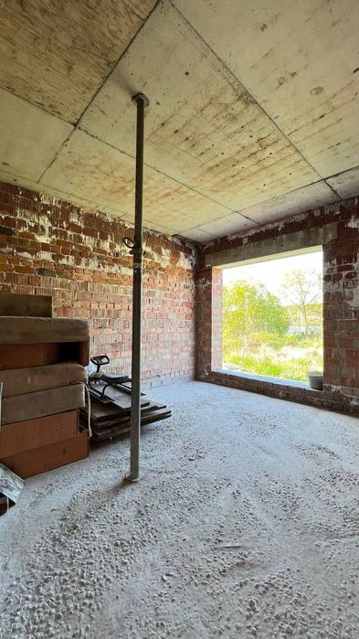 Продаж незавершеного будівництва в смт.Рудне.