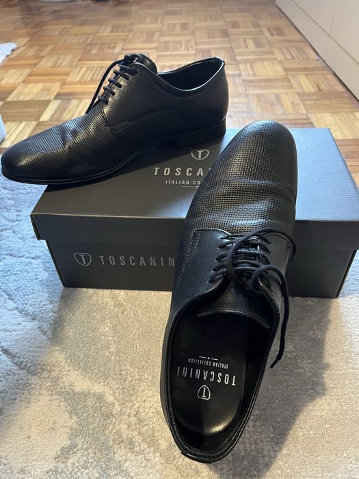 Sapato preto Toscanini tamanho 41