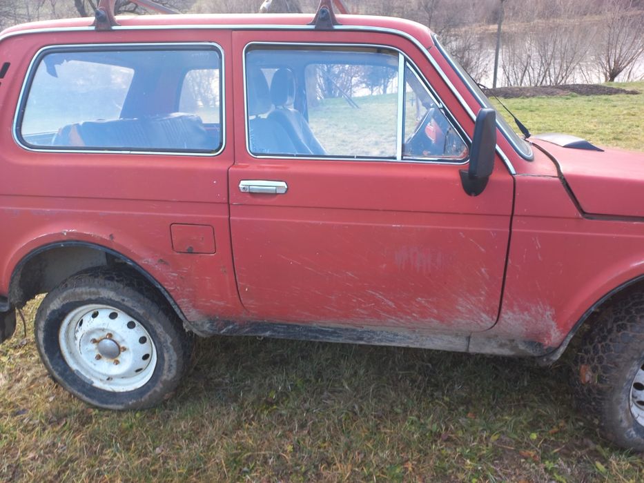 Продам ниву на ходу