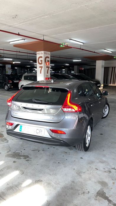 Volvo V40 D2