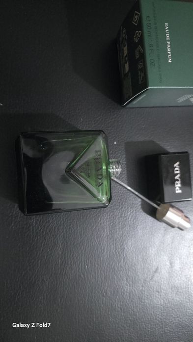 Pusty flakon po perfumach Prada Paradigme 50 ml. Do napełniania
