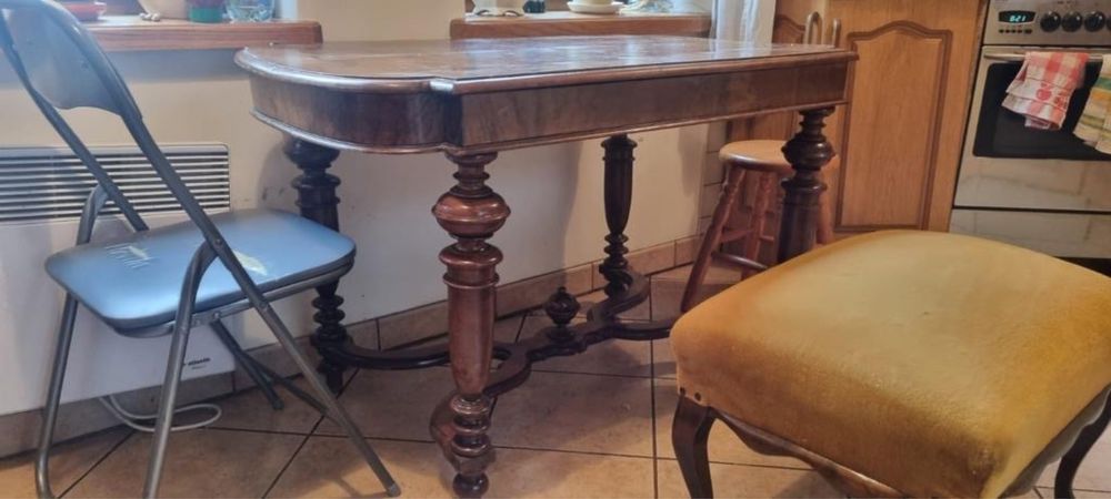 Sprzedam stół z przełomu XIX/XX wieku