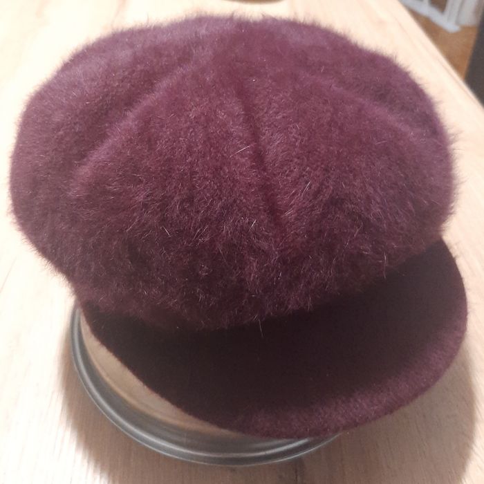 Kaszkiet damski bakłażanowy kolor