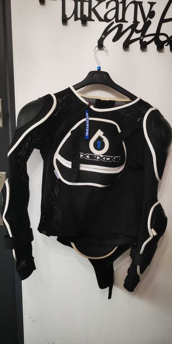 Zbroja buzer 661 rozm S