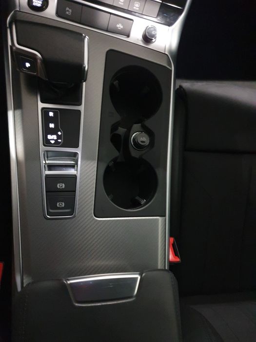 Plástico Consola central Audi A6 2023