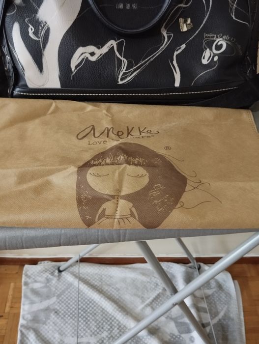 Vendo mala Anneke, por não usar, está praticamente nova