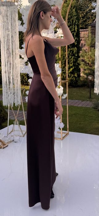 Сукня шоколадного кольору