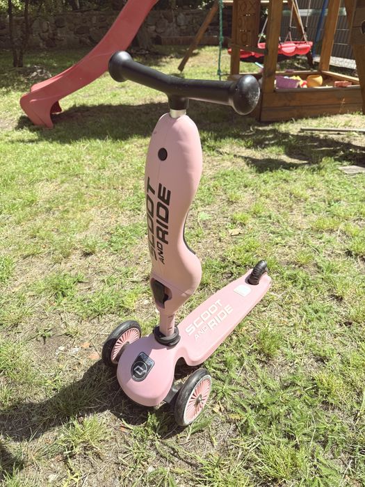 Hulajnoga sccot and rider