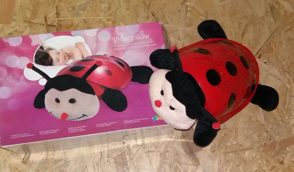 Joaninha Projetor musical noturno Bebé Glow Pillow