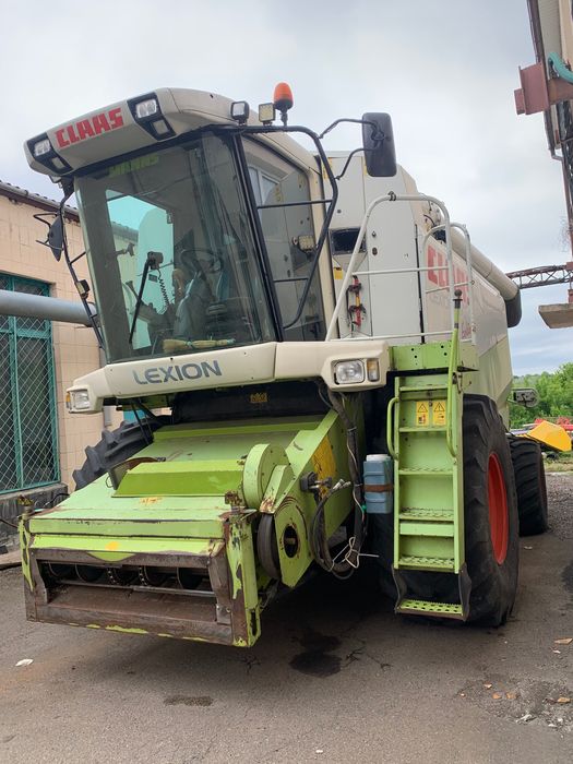 Продам зернозбиральний комбайн Claas Lexion 460