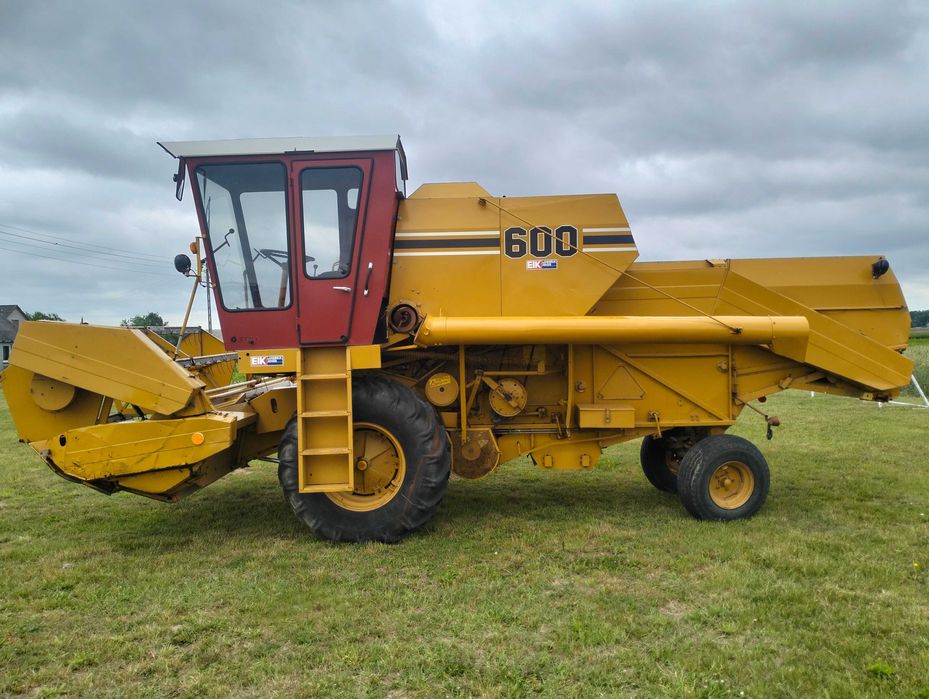 Kombajn zbożowy Sampo 600