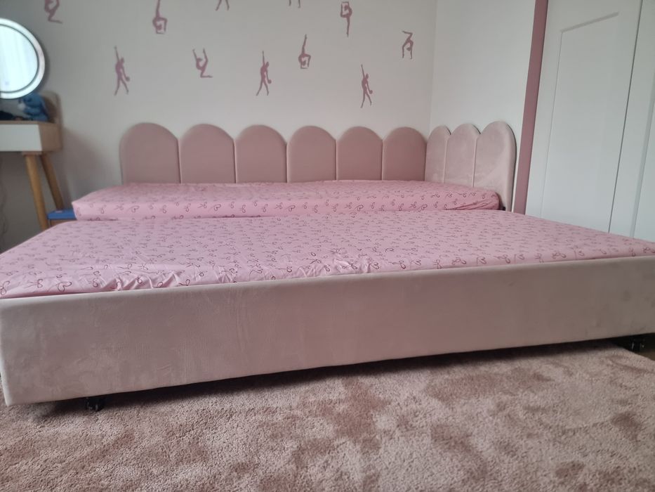 Łóżko  z dodatkową  funkcją spania