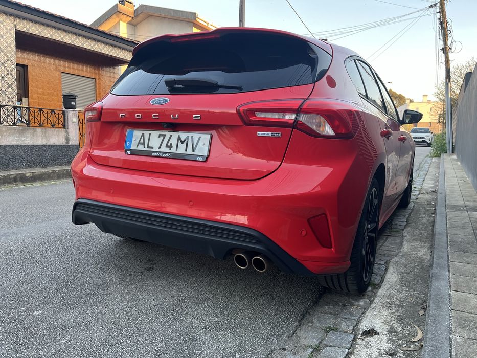 Ford Focus St-line X mhev