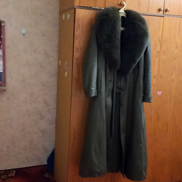 Кожане пальто (під пояс)з натуральним воротником із песця зима осінь весна,довге