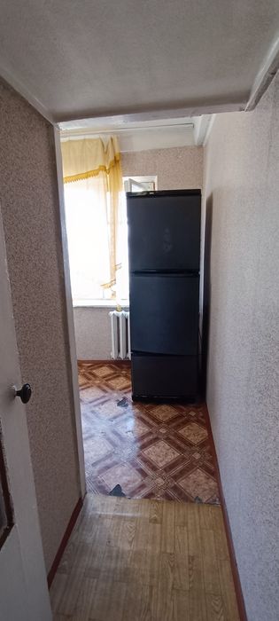 Воскресенський проспект 15(Перова), авторинок,  ТЦ "Квадрат"