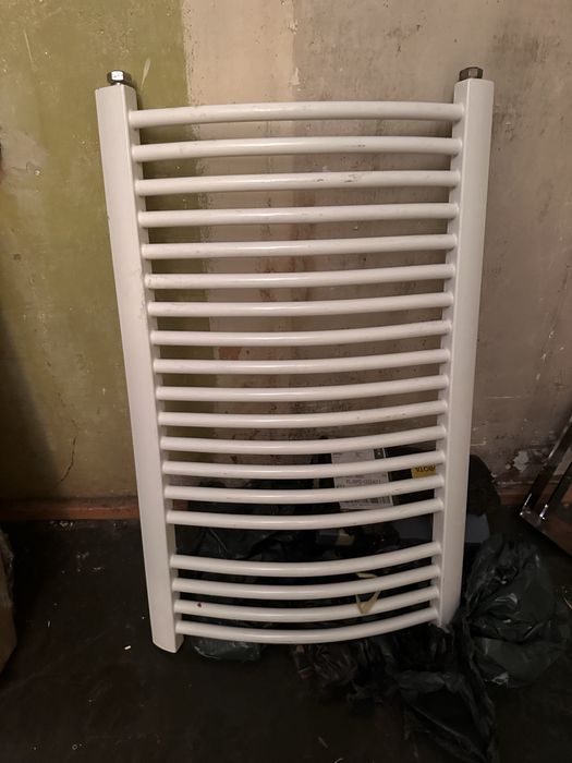 Kaloryfer nascienny bialy łazienkowy