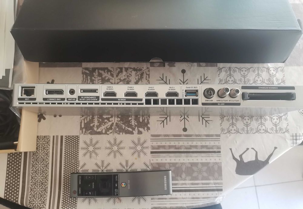 Box Samsung one connect