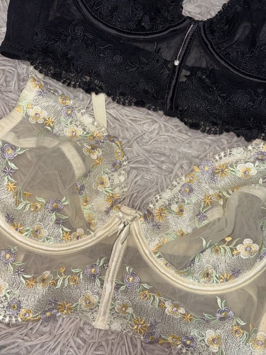 Мереживні бюстгальтери