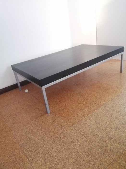 Mesa de centro para sala de estar ou outros com dimensões de 0,97 x 0,60 x 0,28 metros