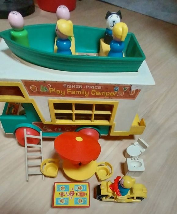 Brinquedo antigo Fisher Price Family Camper