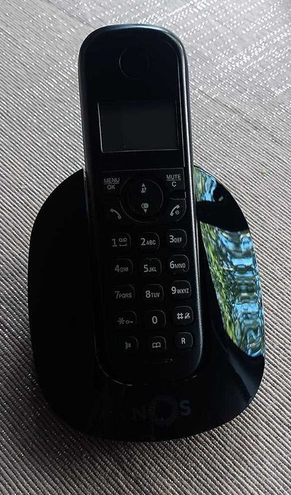 Landline Phone with High Voice64553185485827122