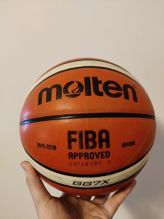 Bola basket molten