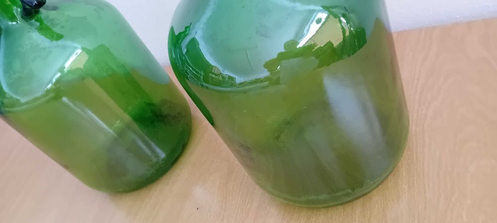 Dois Garrafões Antigos de Vidro Vintage