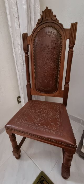 Mobília de Sala de Jantar Completa em Nogueira