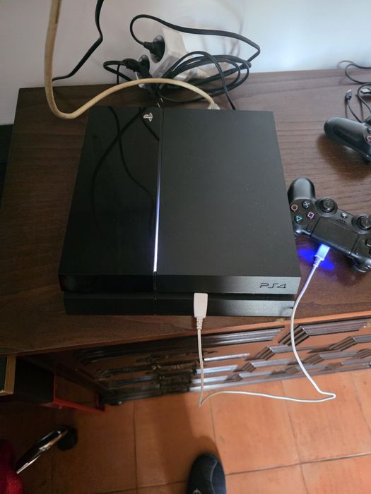 Vendo 2 ps4 a funcionar