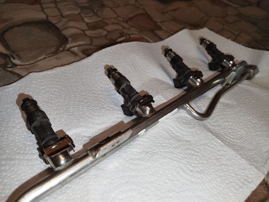 Топливная рампа ВАЗ 2171