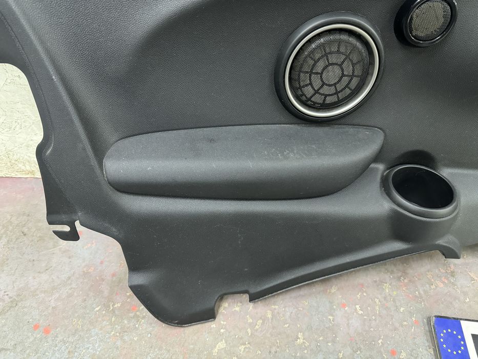 Карта обшивка двери салона Ф56 Mini cooper S JCW Harman Kardon