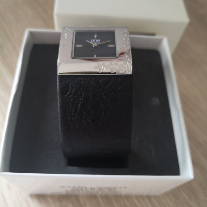 Relógio preto One