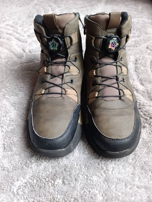 Зимові черевики для хлопця