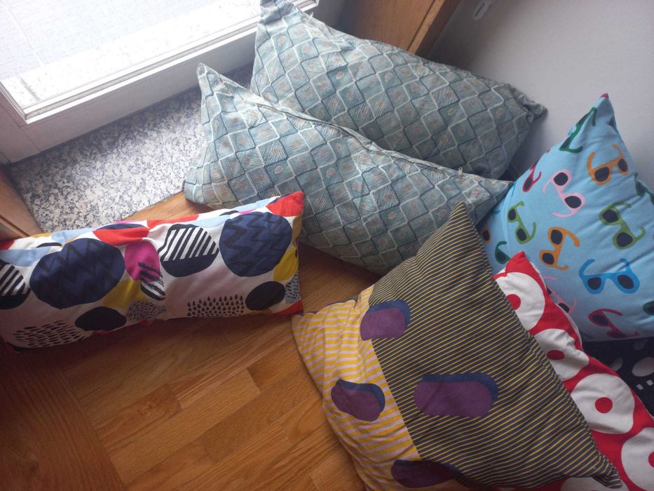 Almofadas decorativas como novas
