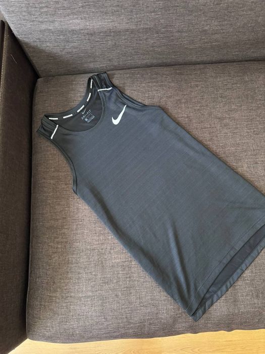 Спортивна чоловіча майка Nike