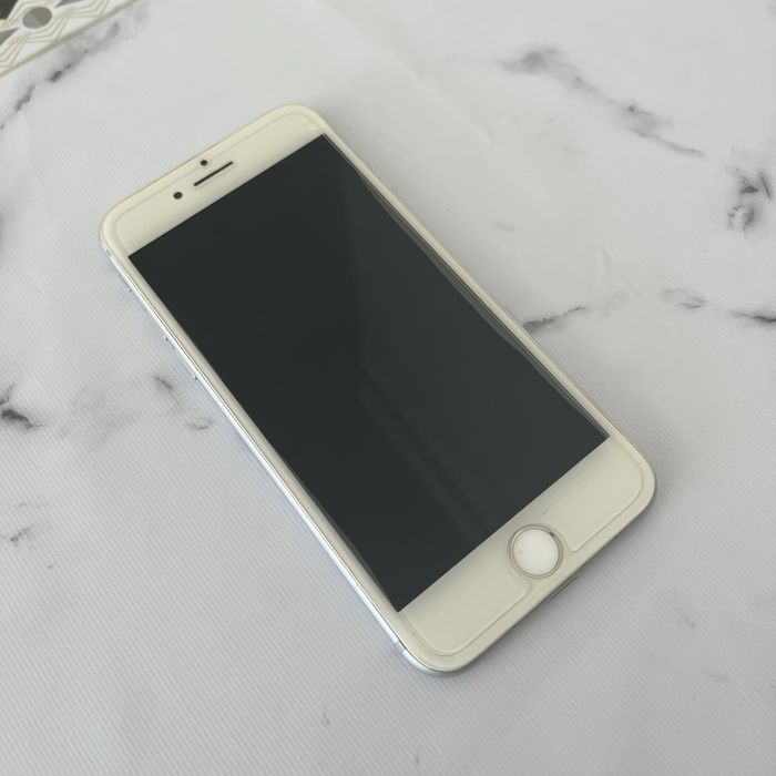 iPhone 8 com 64GB64585058383491121