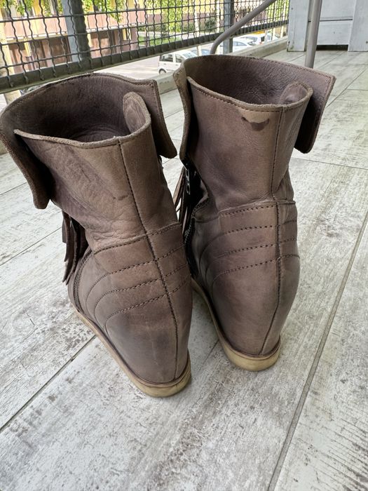 Buty botki włoskie skorzane na koturnie  36