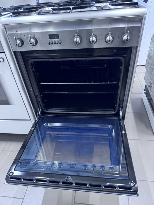 Плита Smeg 60см газова з електро духовкою б/у