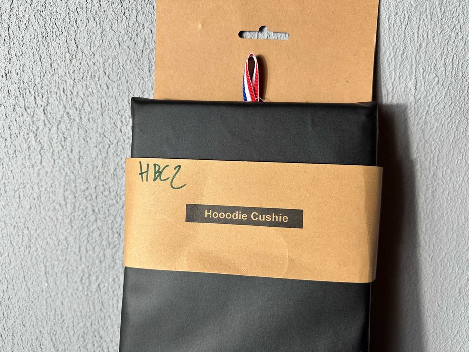Poduszka na bagażnik rowerowy Hoodie Cushie (czarna) - Węższy model