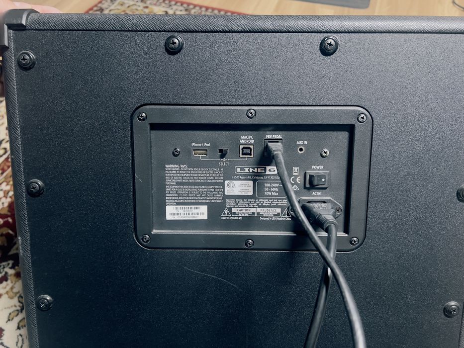 Line 6 Spider V 60W com pedaleira FBV3