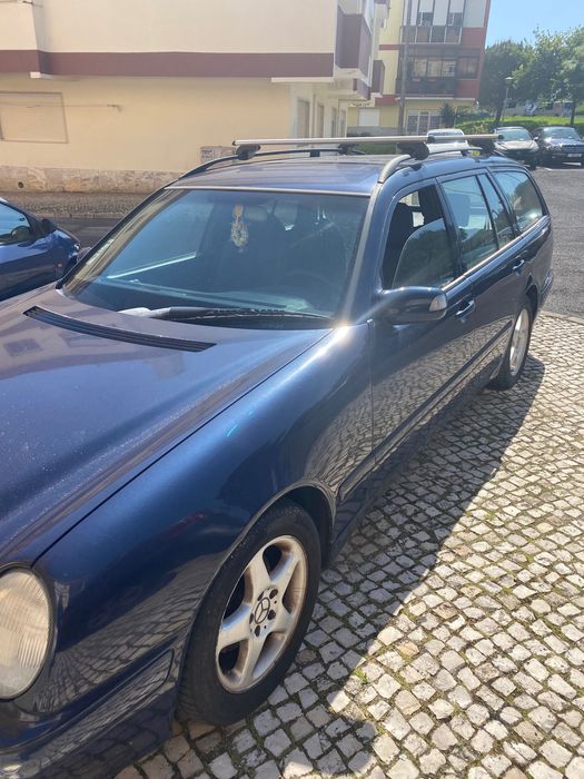 Mercedes Benz E 220 - 143 CV - 7 Lugares c/ avaria