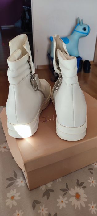 Nowe botki na koturnie